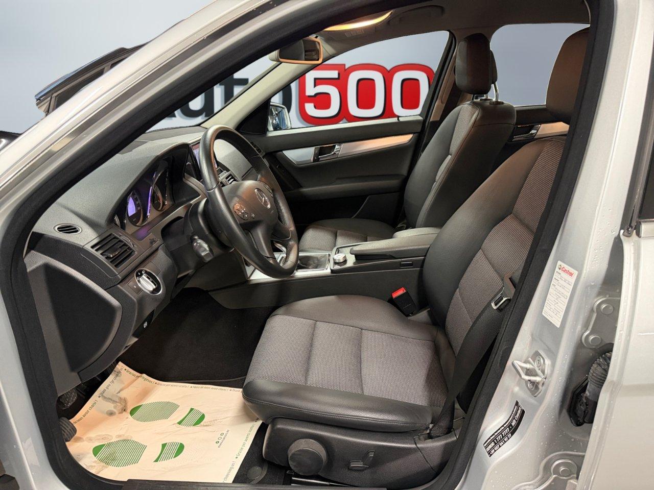 Mercedes C 180 CGI BlueEfficiency Avantgarde c/bixeno Berlina