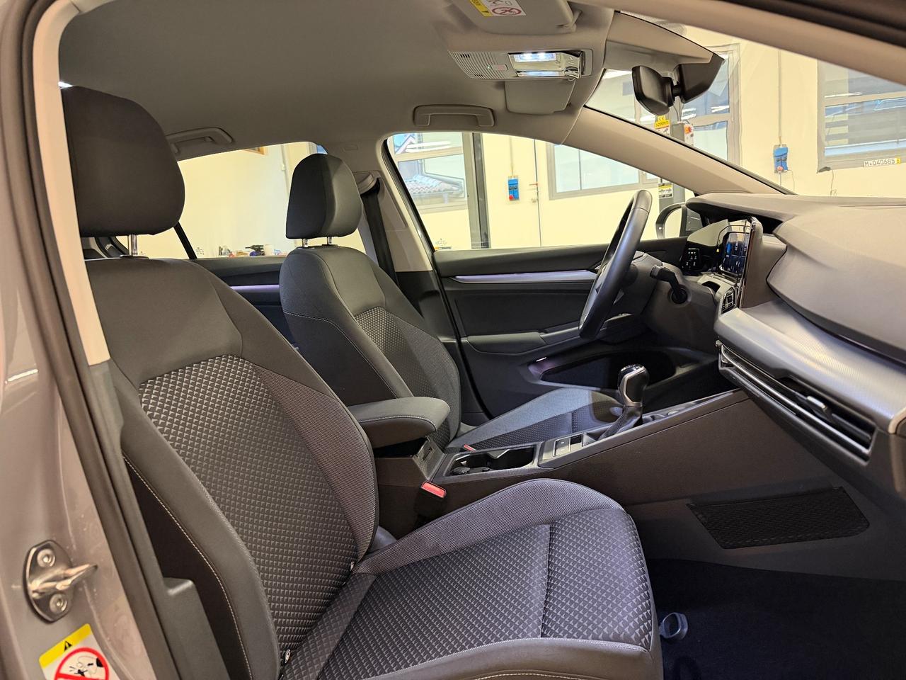 Volkswagen Golf 8 - ACTIVE - FULL OPTIONAL