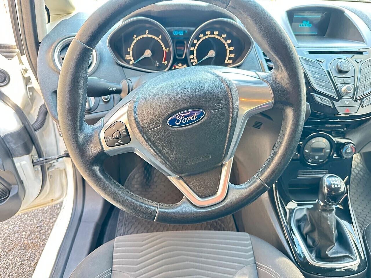 Ford Fiesta 1.5 TDCi 75CV 5 porte Titanium