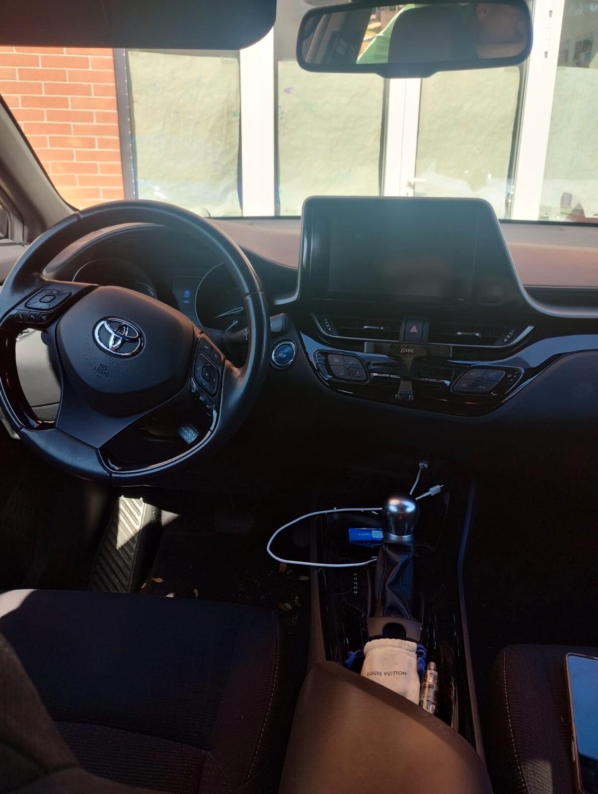 Toyota C-HR 1.8 Hybrid E-CVT Style+