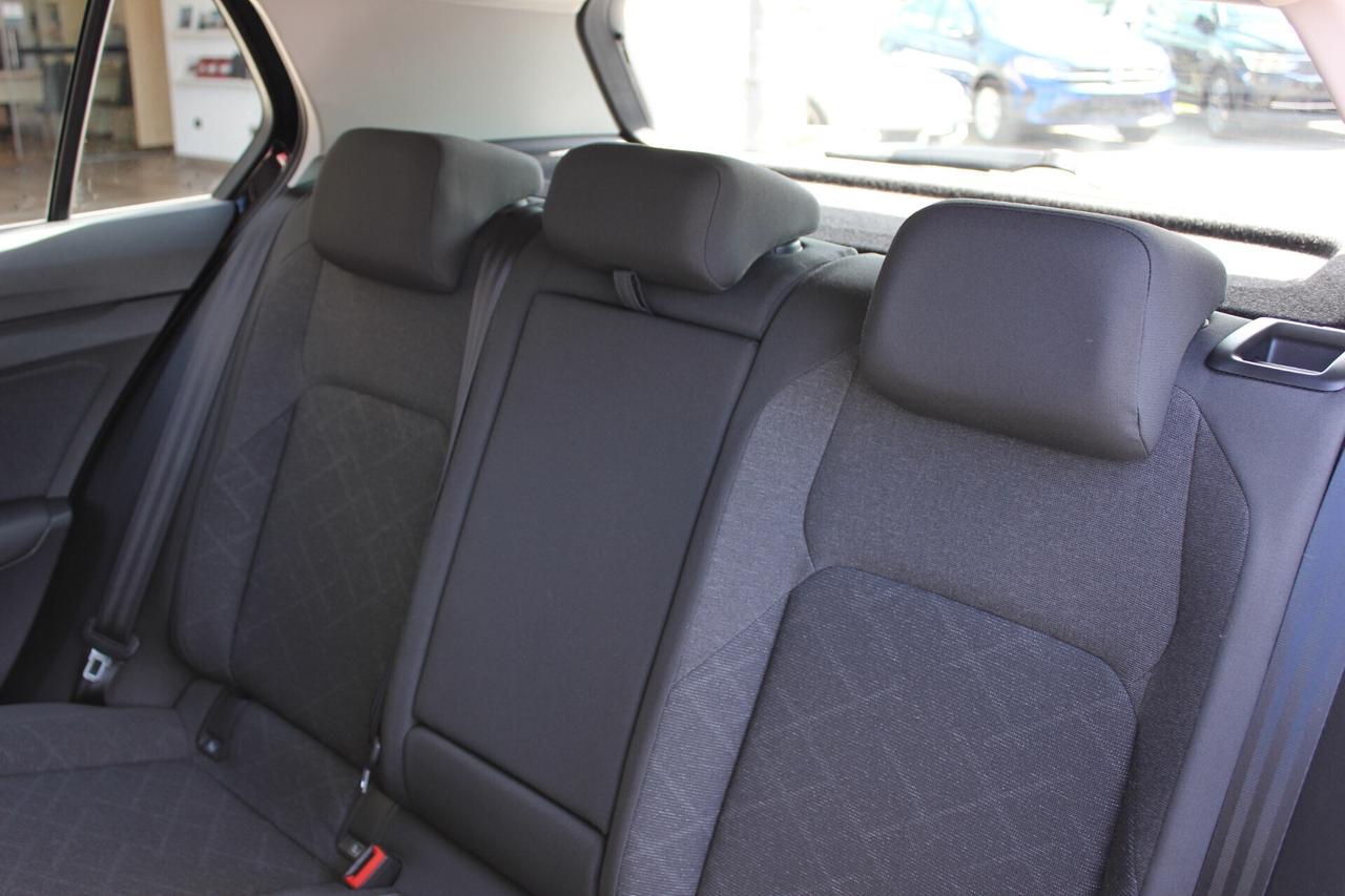 Volkswagen Golf 2.0 TDI 115 CV LIFE NAVY VOLANTE RISCALDABILE ADAPTIVE CRUISE CONTROL