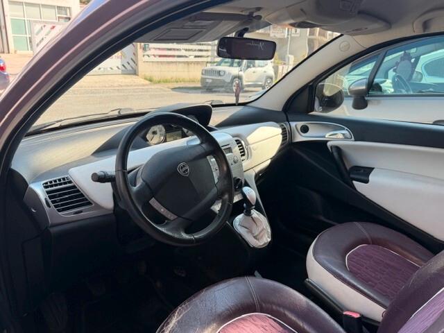 Lancia Ypsilon 1.2 69 CV Elle 11.2010 ok nep cv 116000