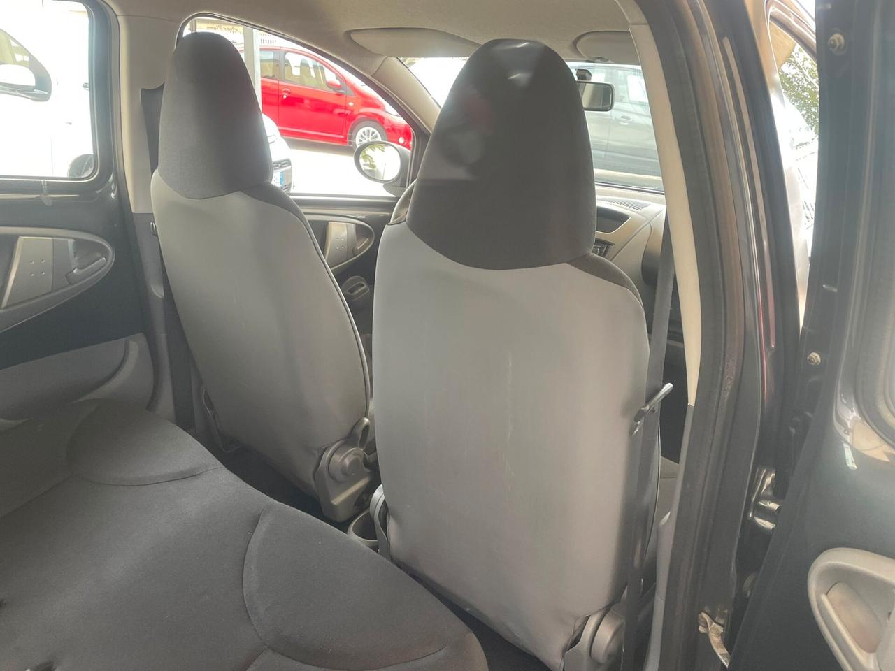 Toyota Aygo 1.0 12V VVT-i 5 porte Sol