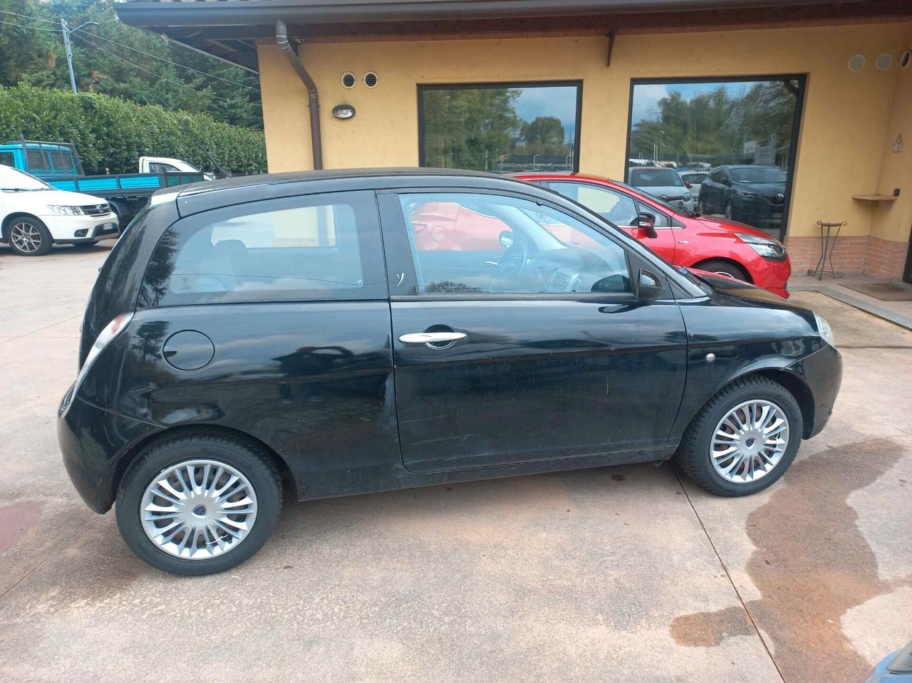 Lancia Ypsilon 1.2 Oro