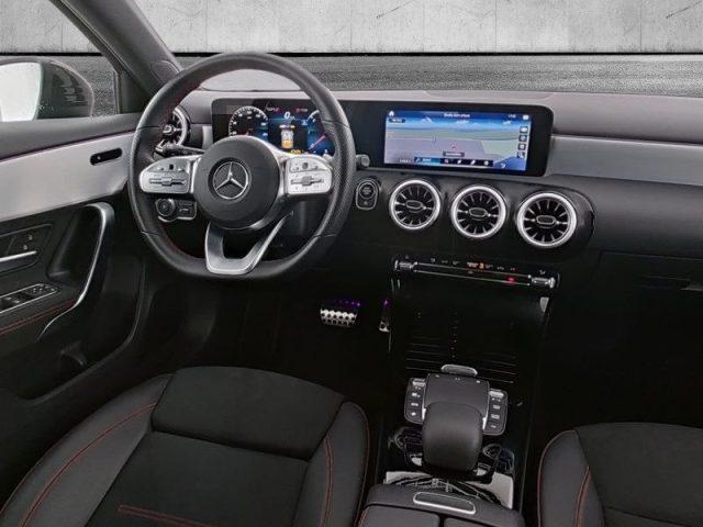 MERCEDES-BENZ A 200 d Automatic 4Matic Premium