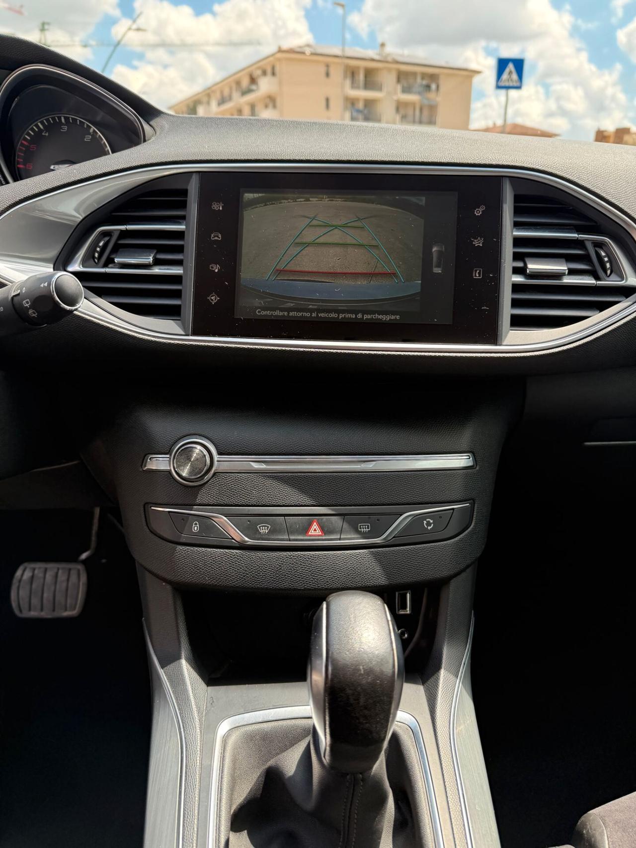 Peugeot 308 BlueHDi 120 S&S SW Allure