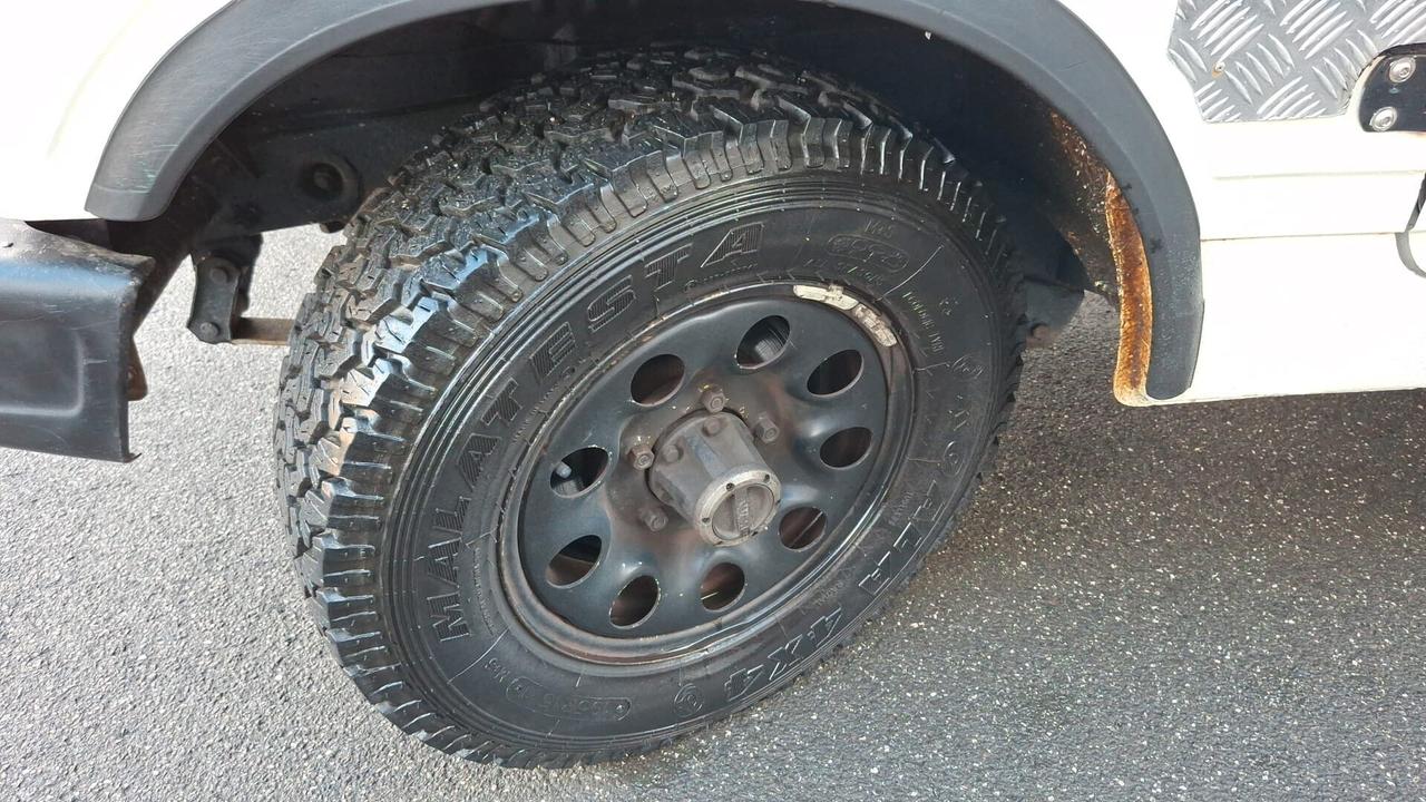 Suzuki SJ 410 SJ410 De Luxe 4x4