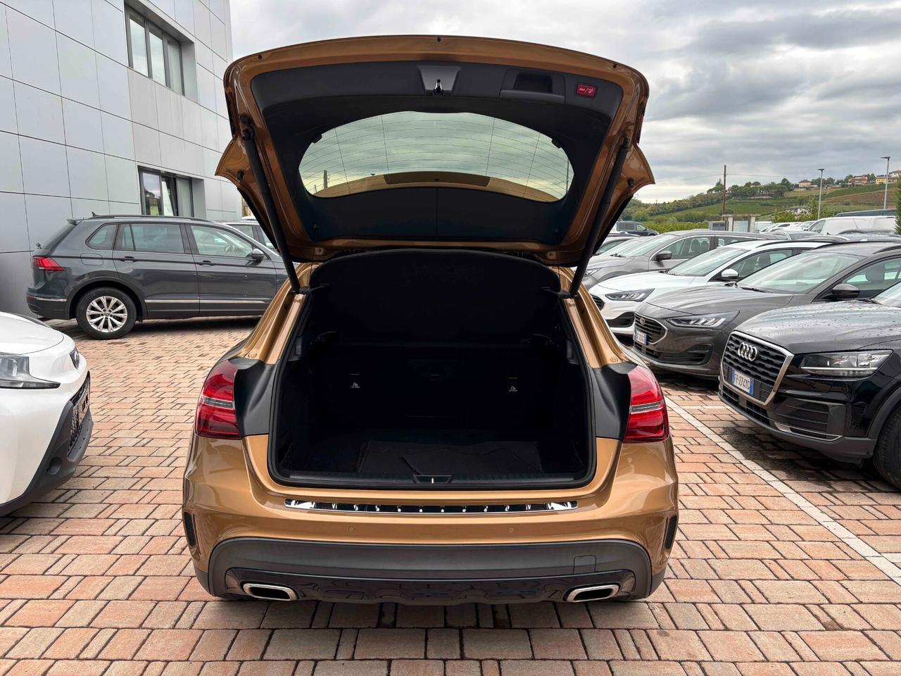 Mercedes-benz GLA 200