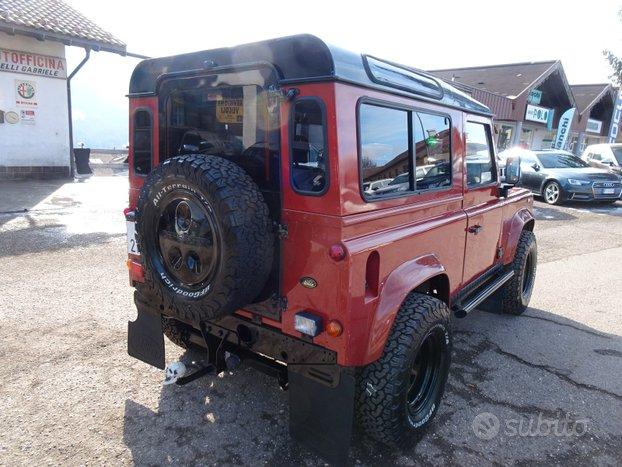 LAND ROVER Defender - 2000