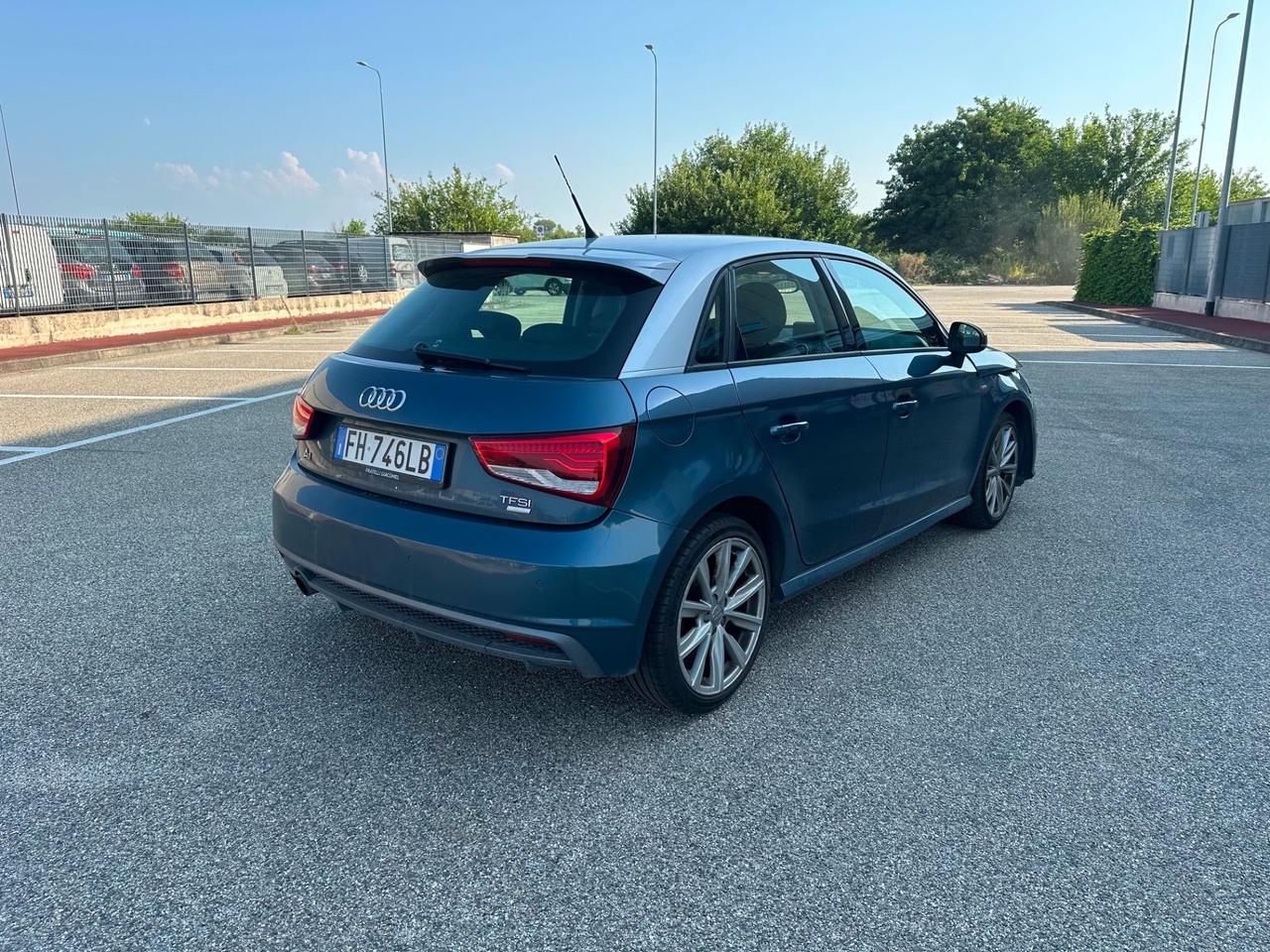 Audi A1 SPB 1.0 TFSI ultra S tronic Admired