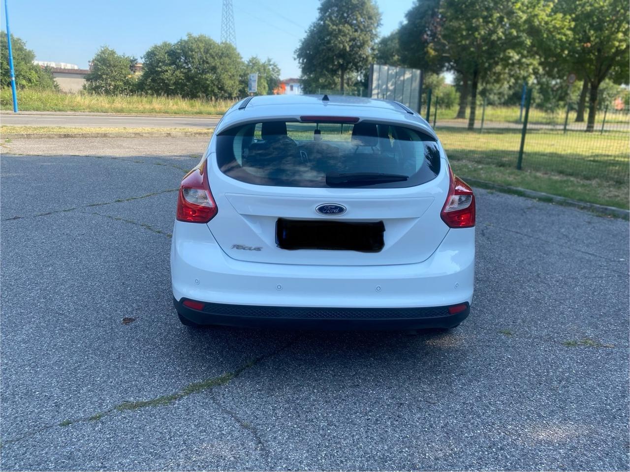 Ford Focus 1.6 120 CV GPL berlina 5 porte