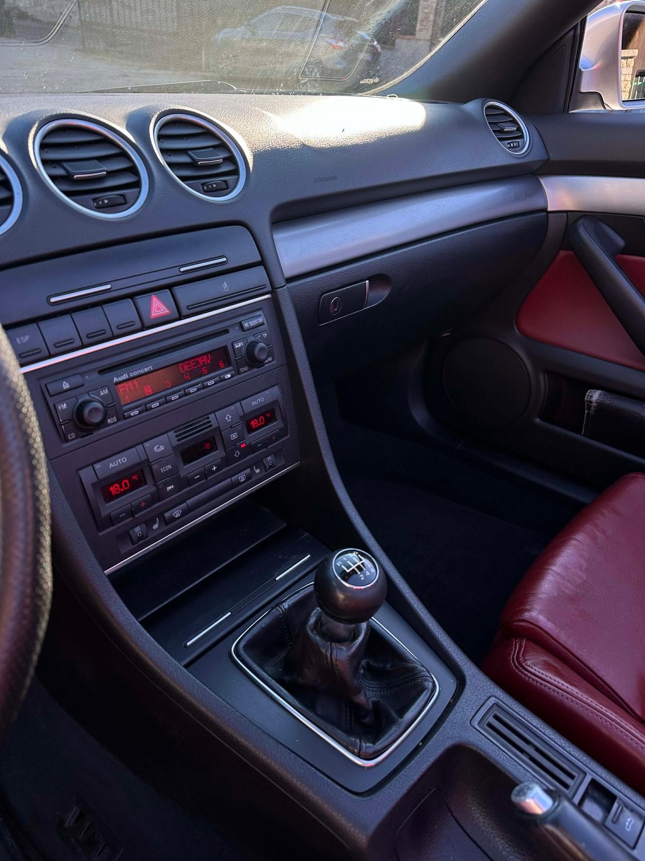 Audi A4 CABRIO SLINE 2.0 TDI KMCERT FULLOPT