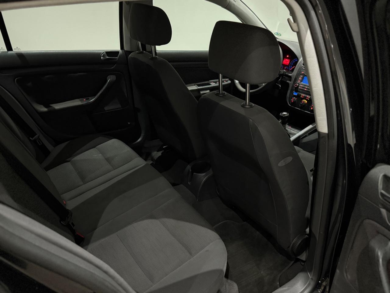 Volkswagen Golf 1.9TDI Sportline Per Neopatentati