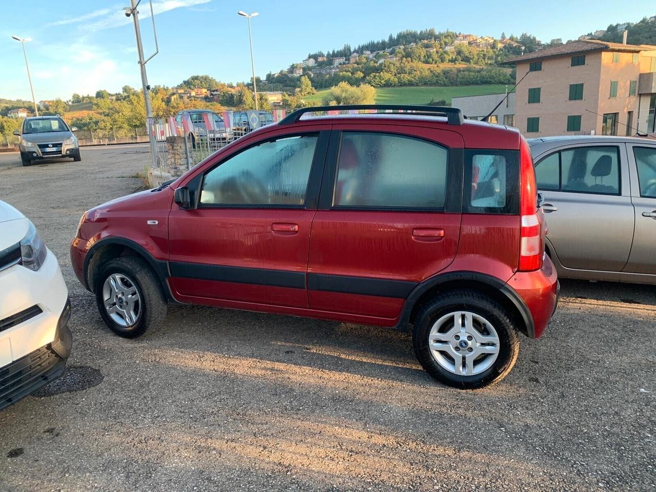 Fiat Panda 4x4 tdi-neo patentati-tagliandata-anno 2005-climbing full-135000 km- molto economica