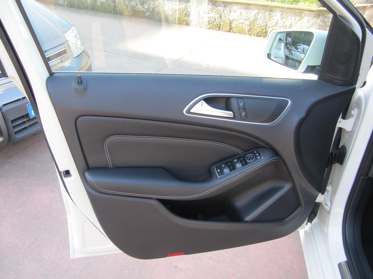 Mercedes-benz B 200 d Automatic Premium