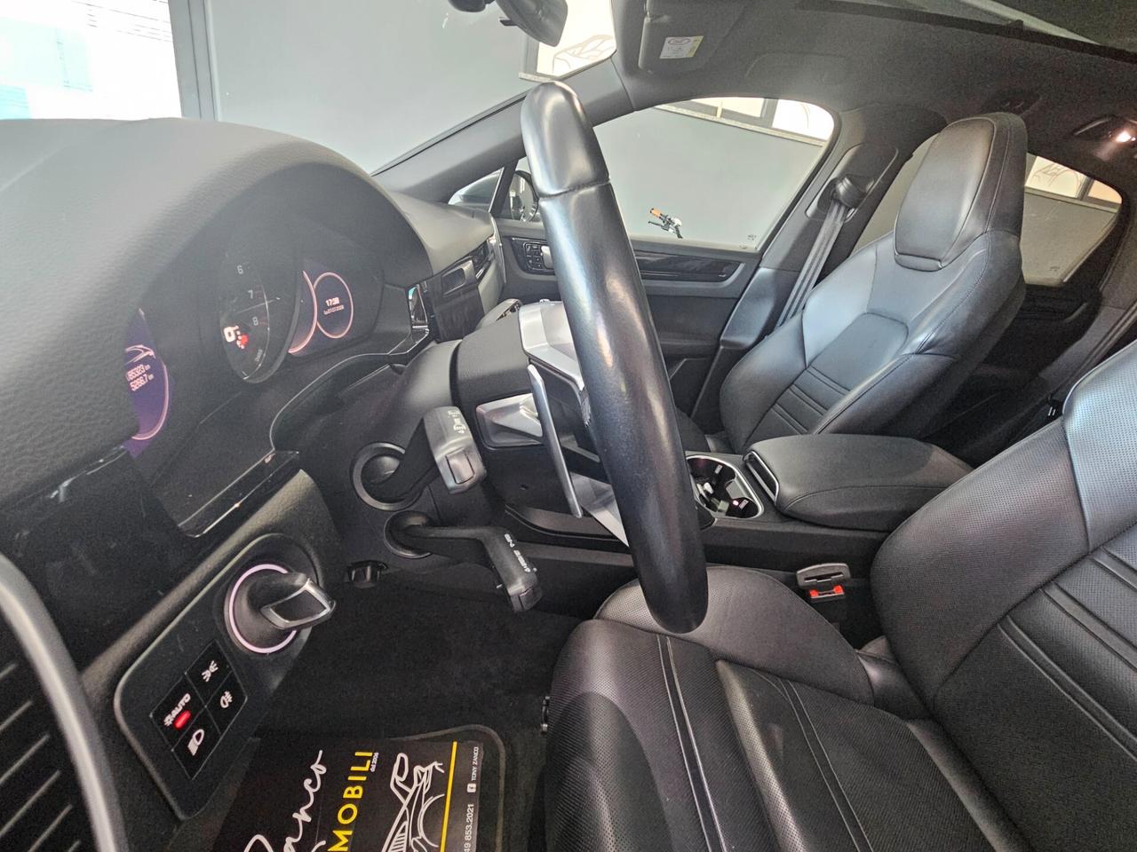 Porsche Cayenne Platinum