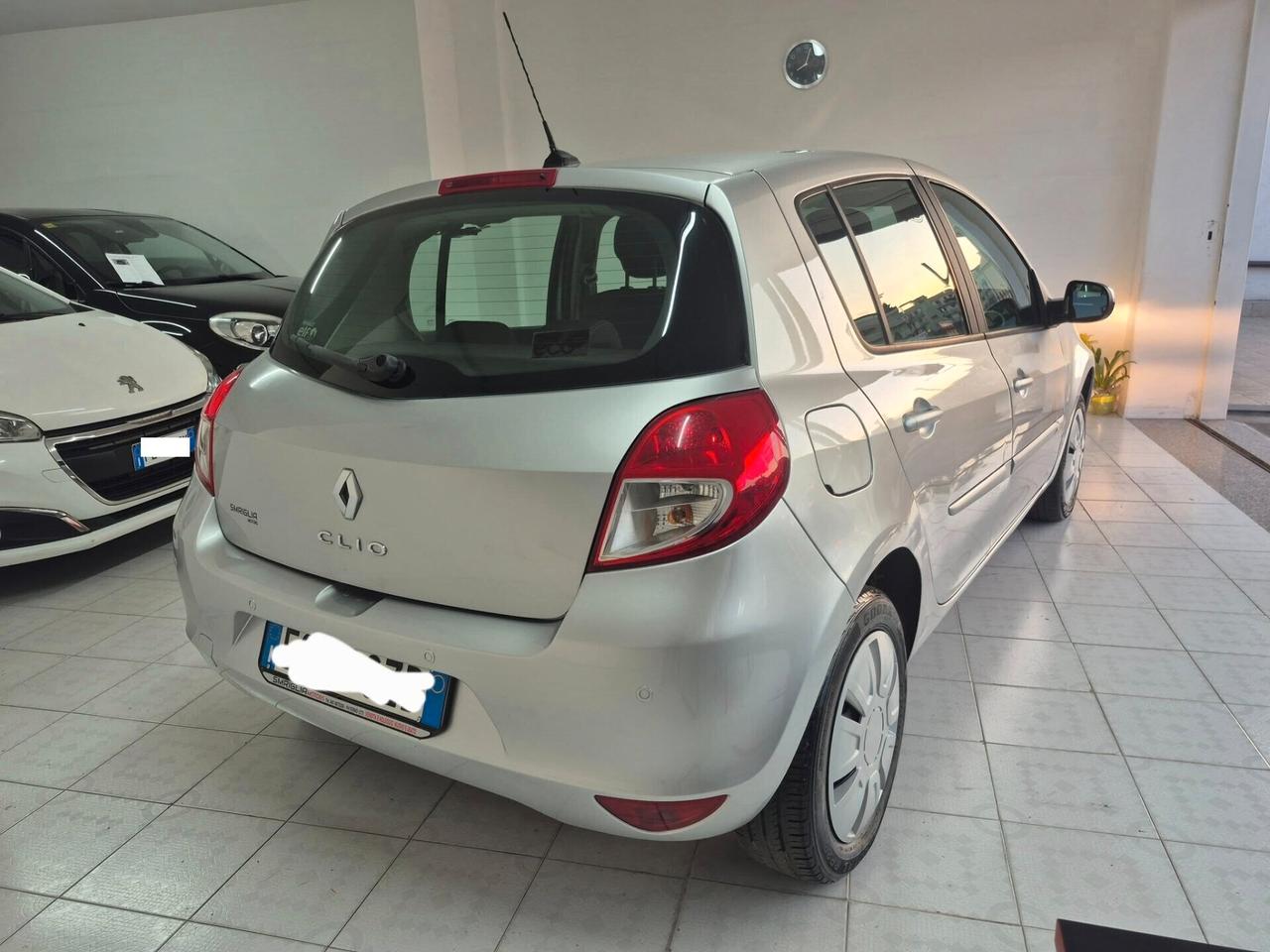 Renault Clio 1.2 16V 5 porte NAVIGA-SENSORI-PARCH-
