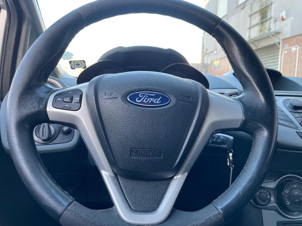 Ford Fiesta 1.2 82 CV 5 porte Titanium