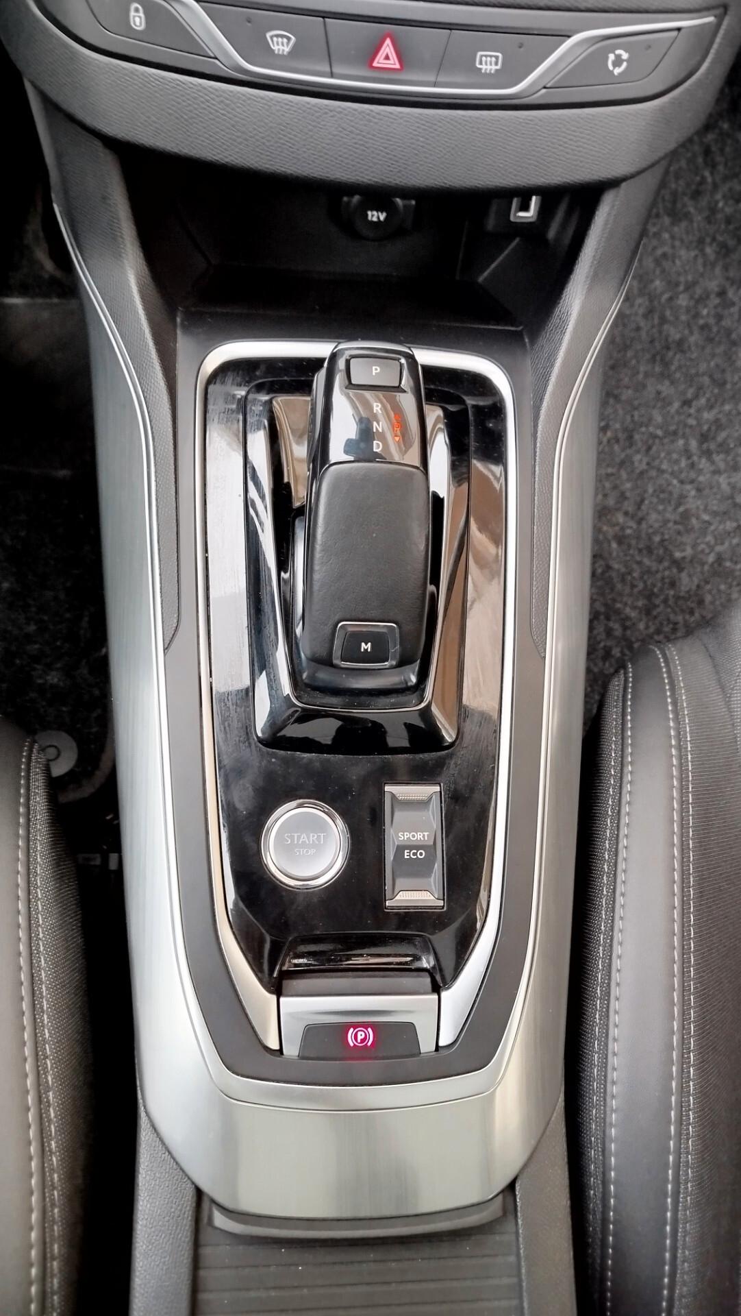Peugeot 308 BlueHDi 130 S&S EAT8 SW Style