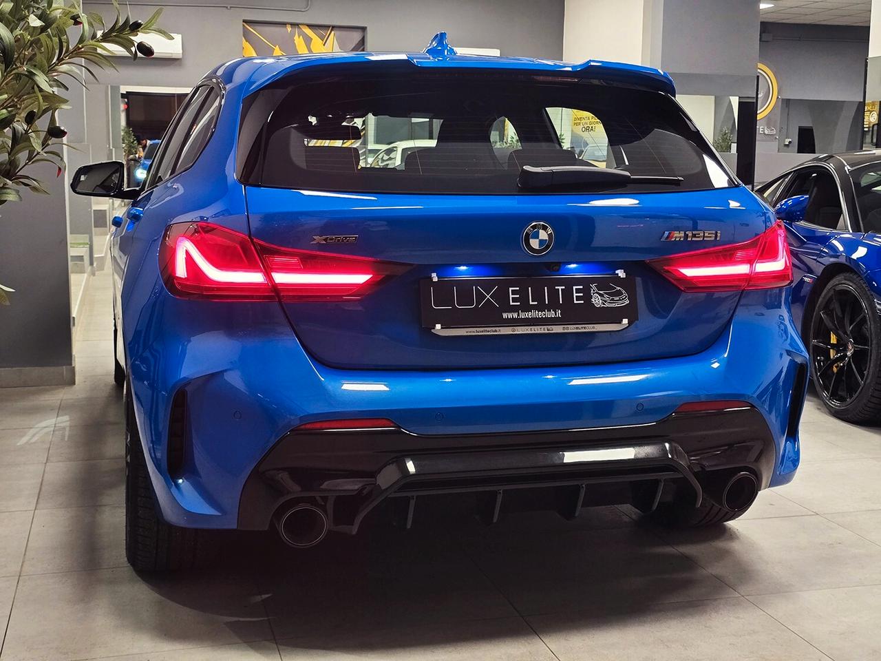 BMW 135 F40 M135i xDrive AKRAPOVIC_ALCANTARA_TETTO_LED BMW