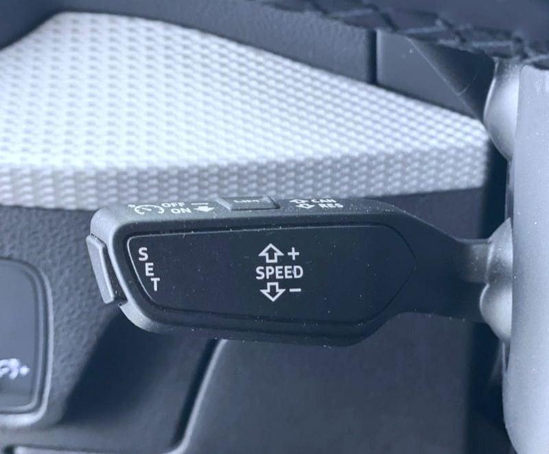 Audi Q2 2.0 35 TDI BUSINESS S TRONIC