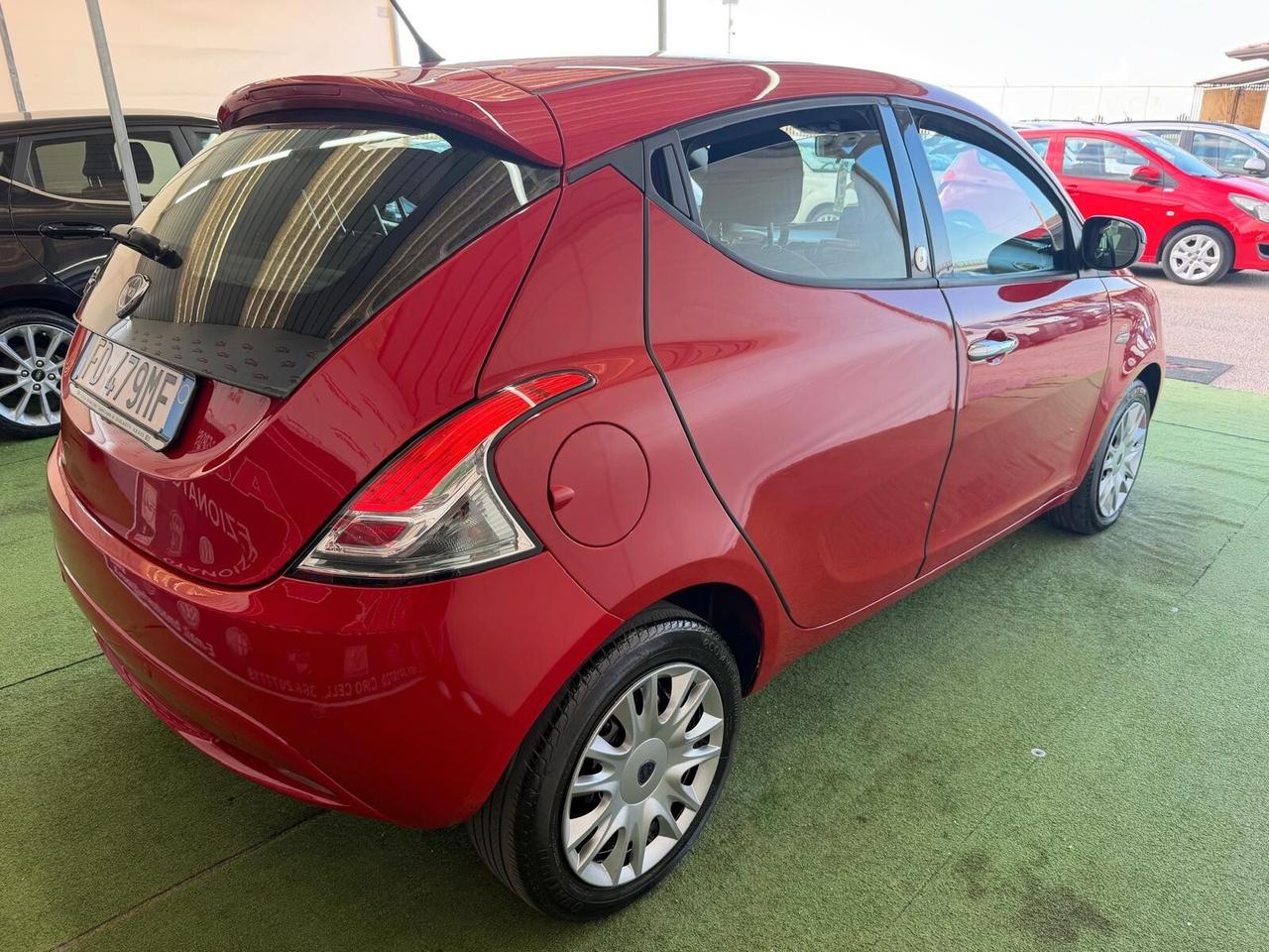 LANCIA YPSILON 1.2 BENZ/GPL 70CV ECOCHIC