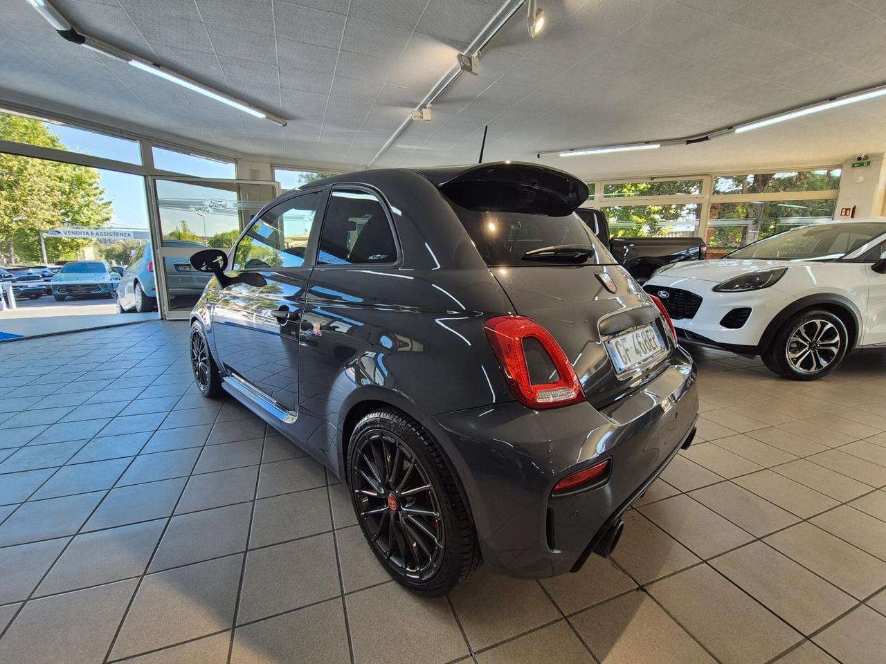 Abarth 695 1.4 Turbo T-Jet 180 CV Competizione