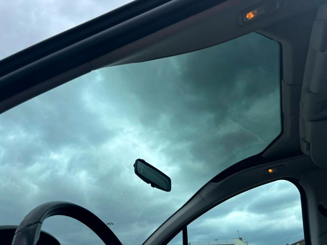 Citroen C3 1.4 vti Exclusive (exclusive style)