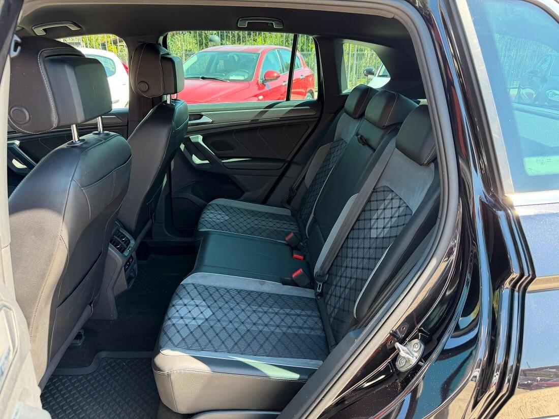 Volkswagen Tiguan 2.0 TDI 150 CV SCR DSG 4MOTION R-Line