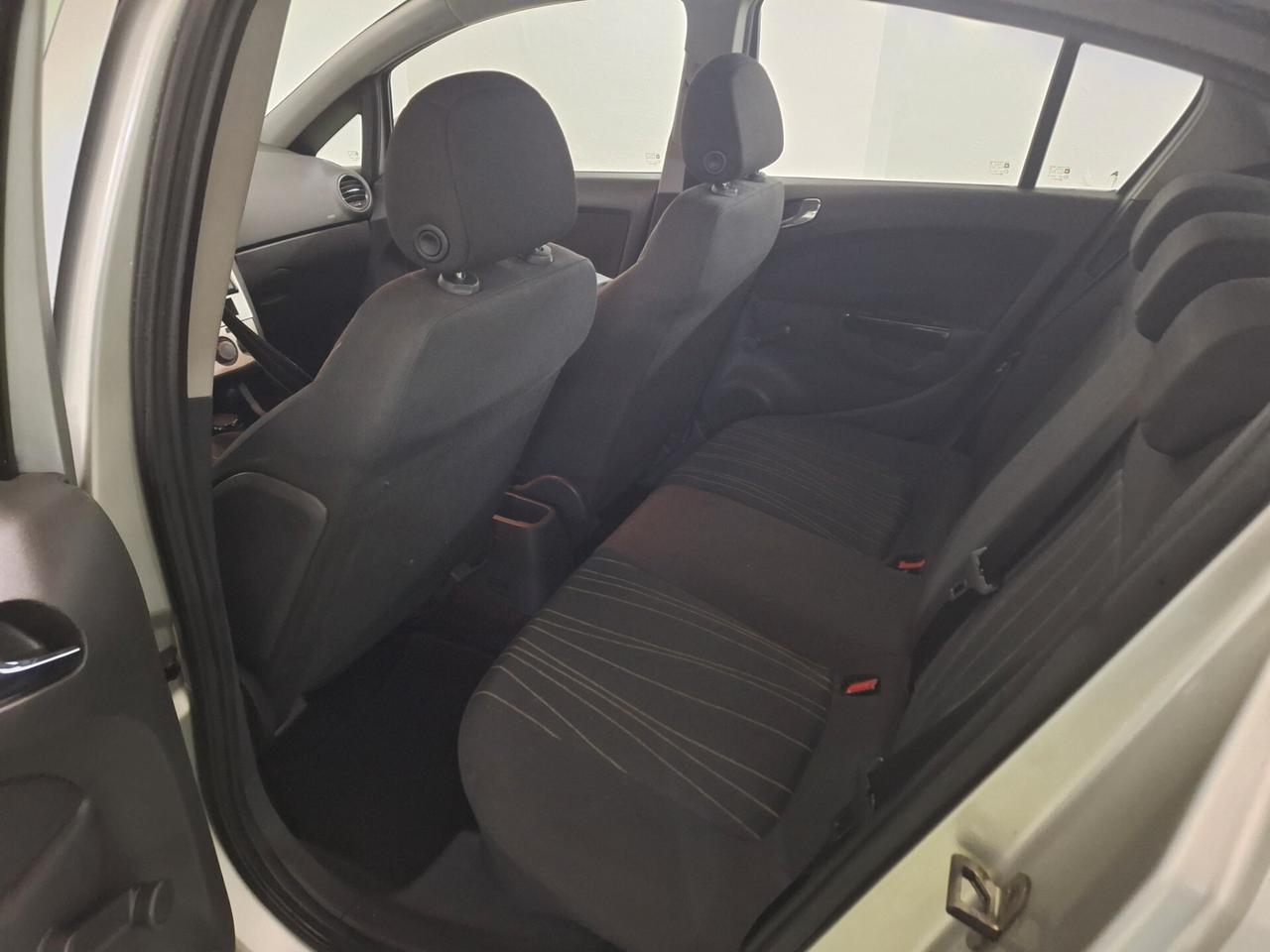 Opel Corsa 1.2 5 porte Easytronic Cosmo