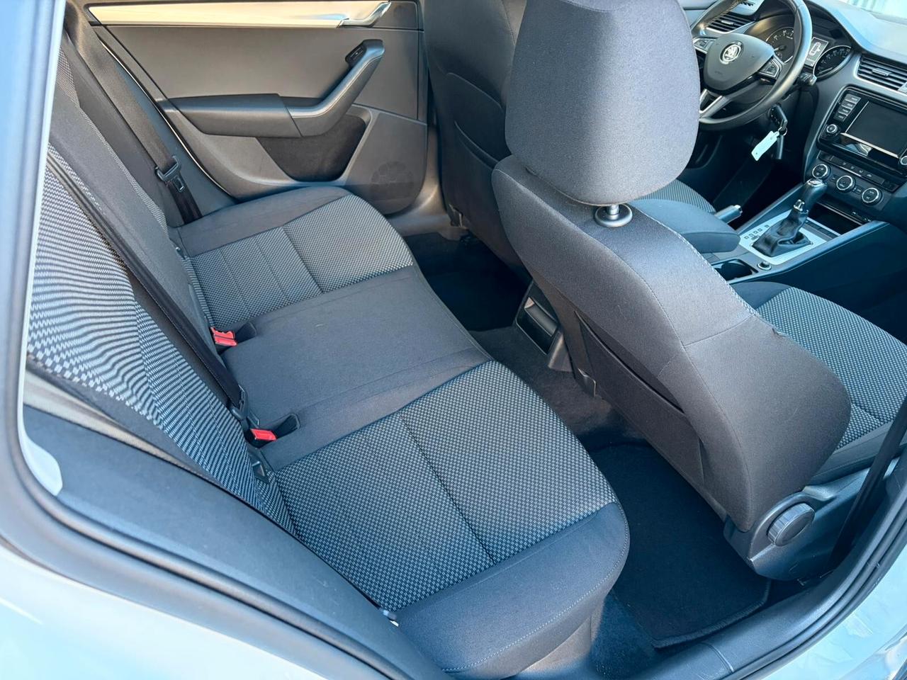 Skoda Octavia 1.4 TSI DSG Wagon Ambition G-Tec