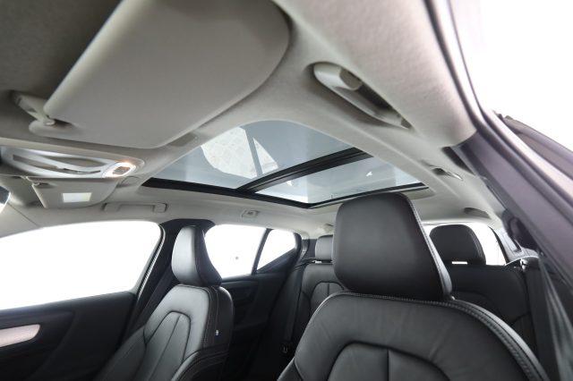 VOLVO XC40 XC40 T2 Geartronic Momentum Pro