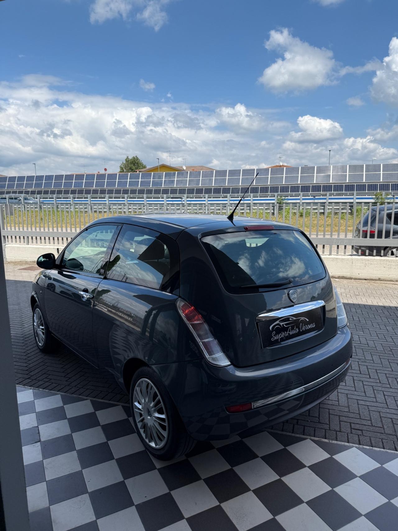 Lancia Ypsilon 1.2 69 CV Elle
