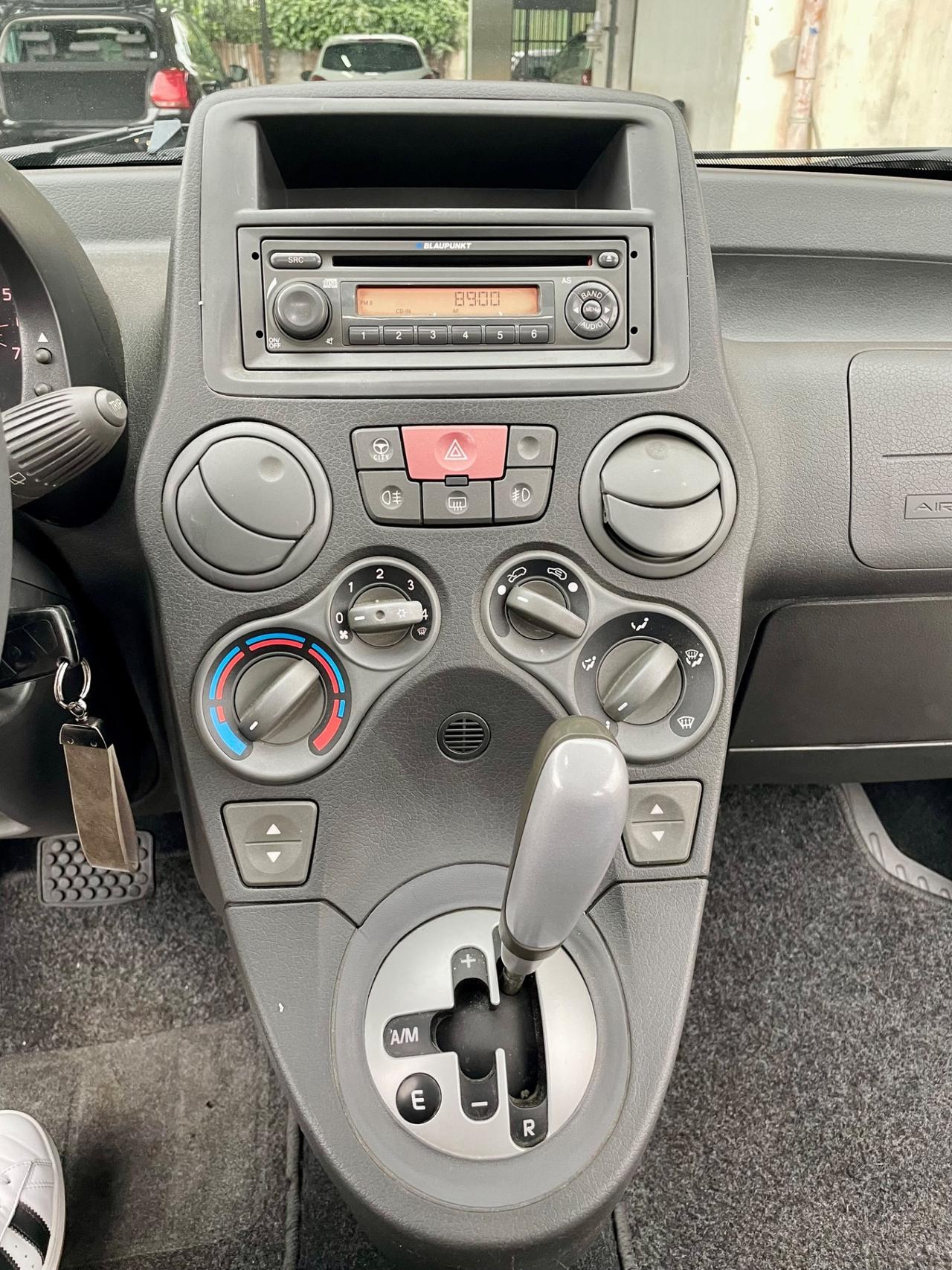 Fiat Panda 1.2 Dynamic automatica tetto panoramico apribile