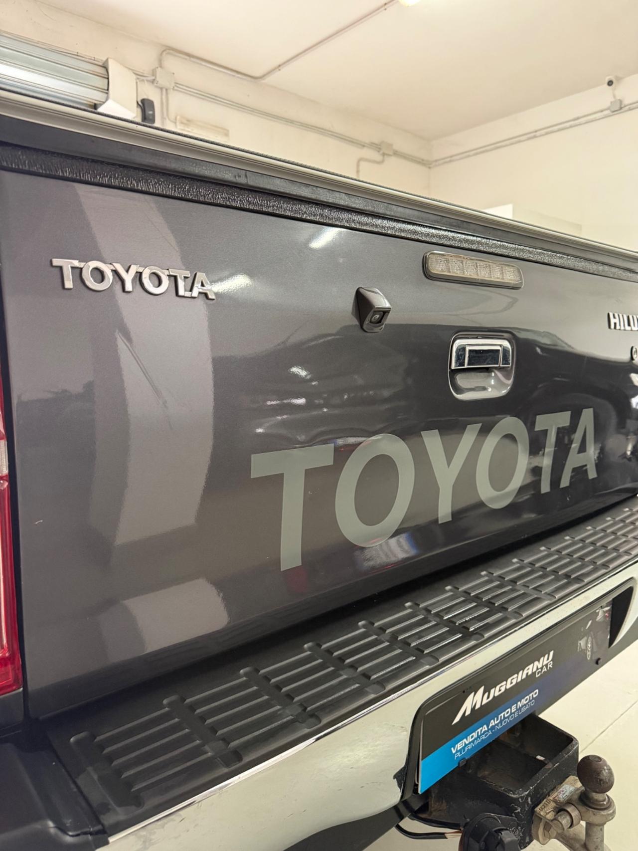 Toyota Hilux 3.0 D-4D aut.4WD 4p. DC Stylex