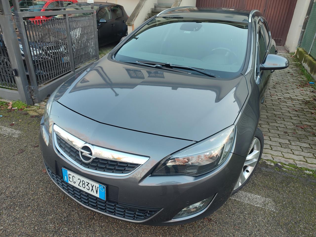 Opel Astra 1.6 Turbo 180CV Sports Tourer Cosmo S