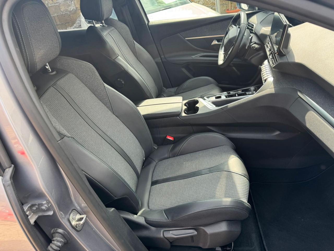 Peugeot 3008 BlueHDi 130 S&S EAT8 Allure Pack