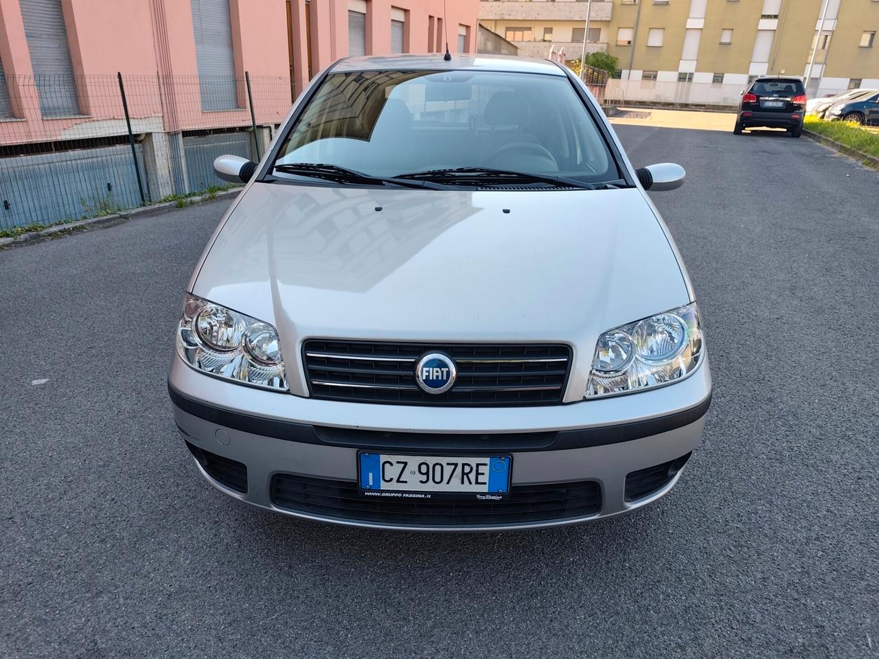 Fiat Punto 1.2 Benz euro 4 60 Milà km 5 p