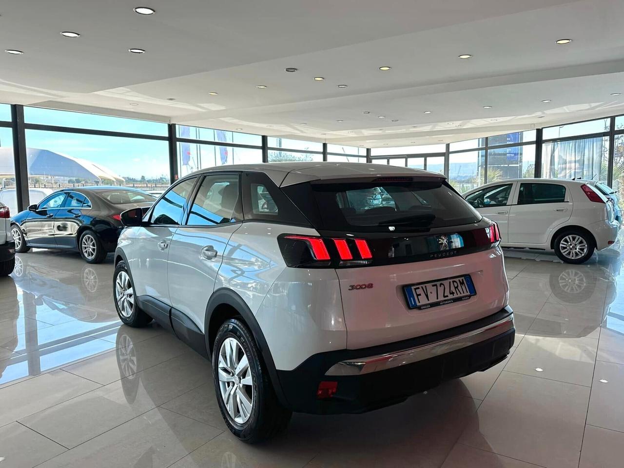 PEUGEOT 3008 1.5 BlueHDi ALLURE 130cv