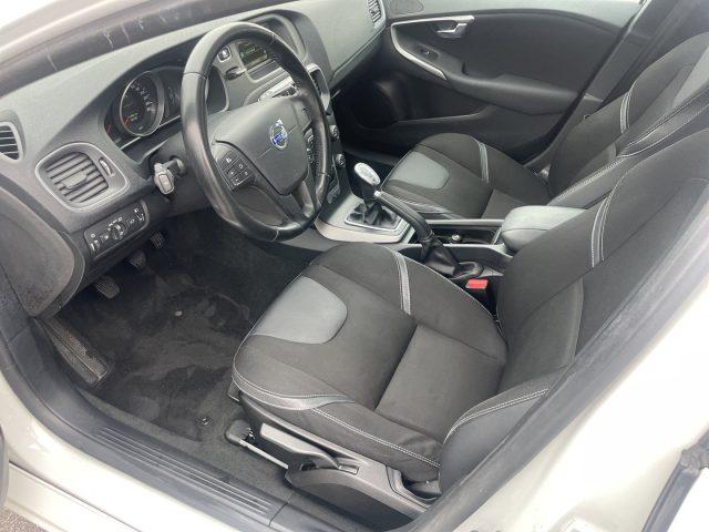 VOLVO V40 D2 1.6 DIESEL 115 CV Momentum
