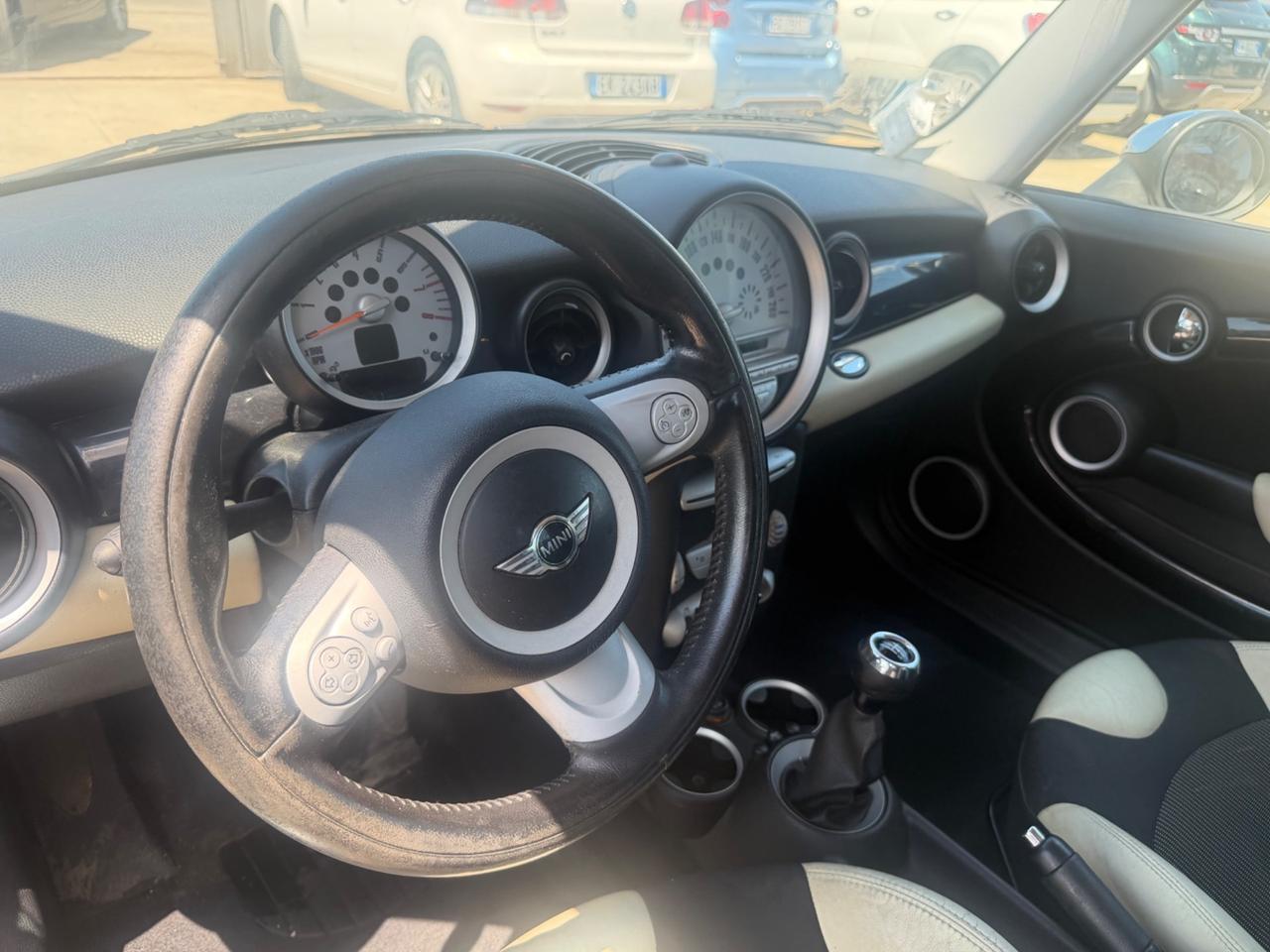 Mini 1.4 16V One Chili
