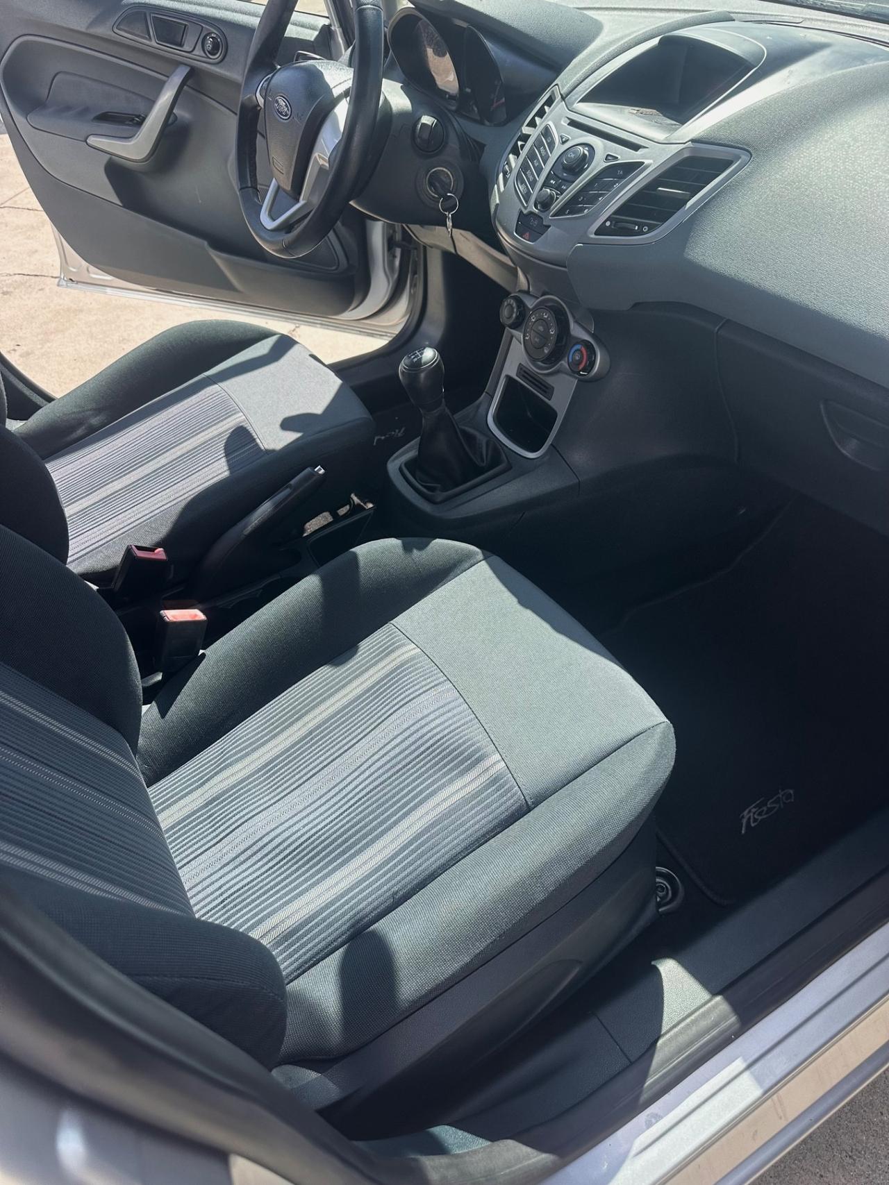 Ford Fiesta 1.2 82 CV 5 porte NEOPATENTATI