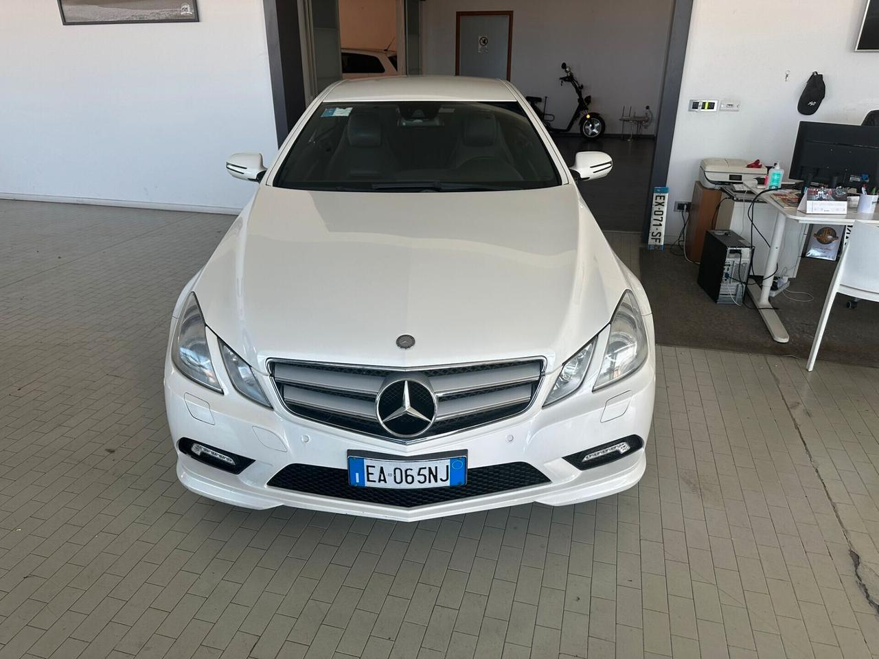 Mercedes-benz E 250 E 250 CDI BlueEFFICIENCY Avantgarde AMG