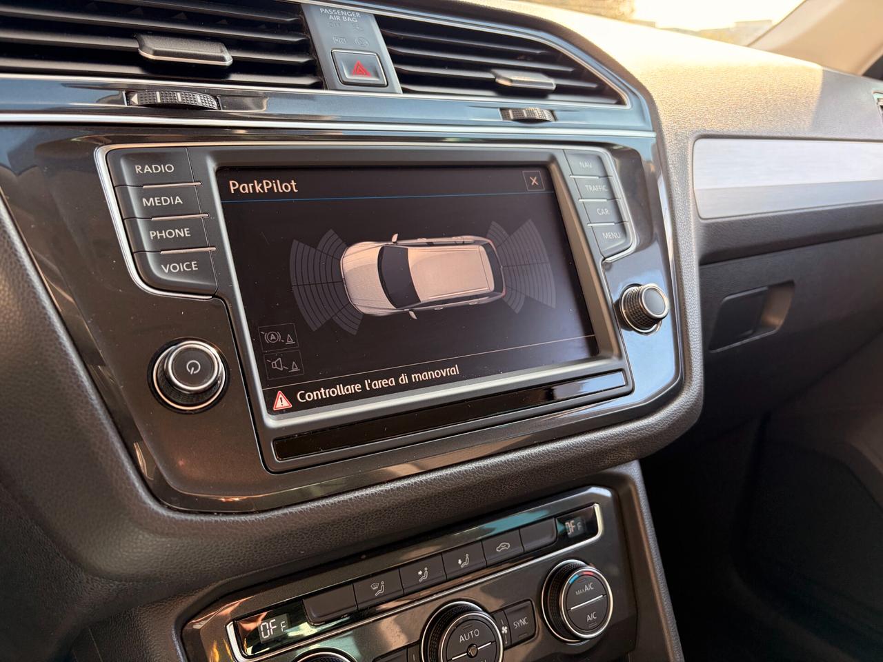Volkswagen Tiguan 2.0 TDI SCR DSG Business BlueMotion Technology