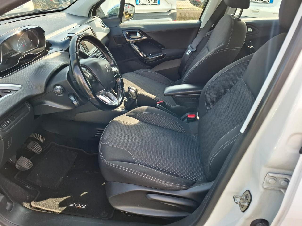 Peugeot 208 BlueHDi 75 5 porte Allure