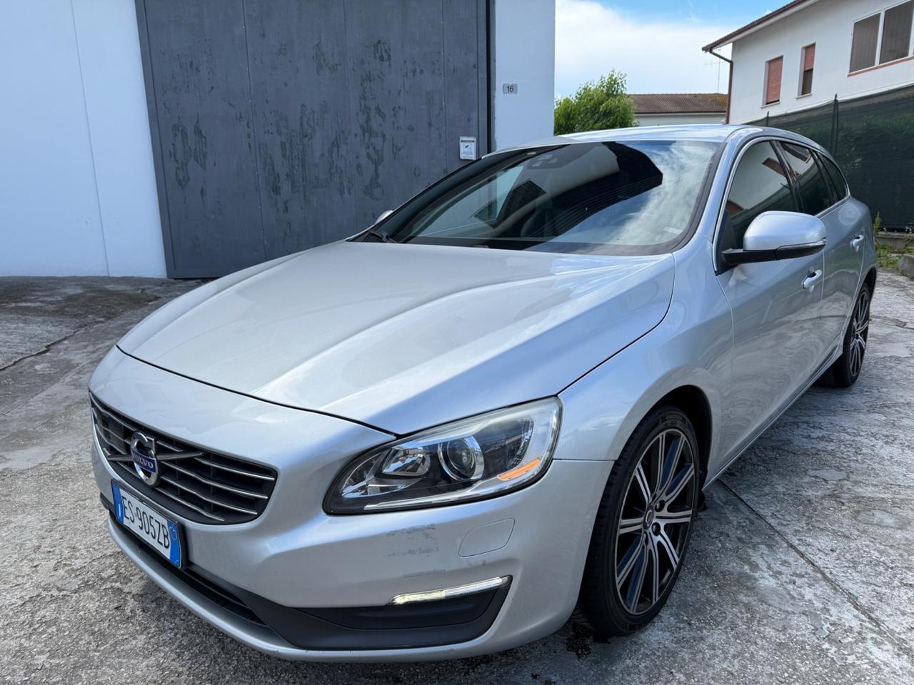 Volvo V60 D4 2.0 DIESEL 181 CV FULL OPT EURO6b