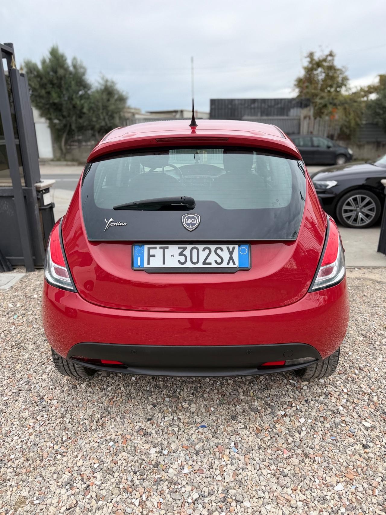 Lancia Ypsilon 1.2 69 CV 5 porte S&S Gold