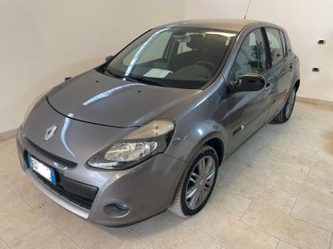 Renault Clio 1.2 5P Live! FULL OPTIONAL TAGLIANDATA NEOPATENTATI