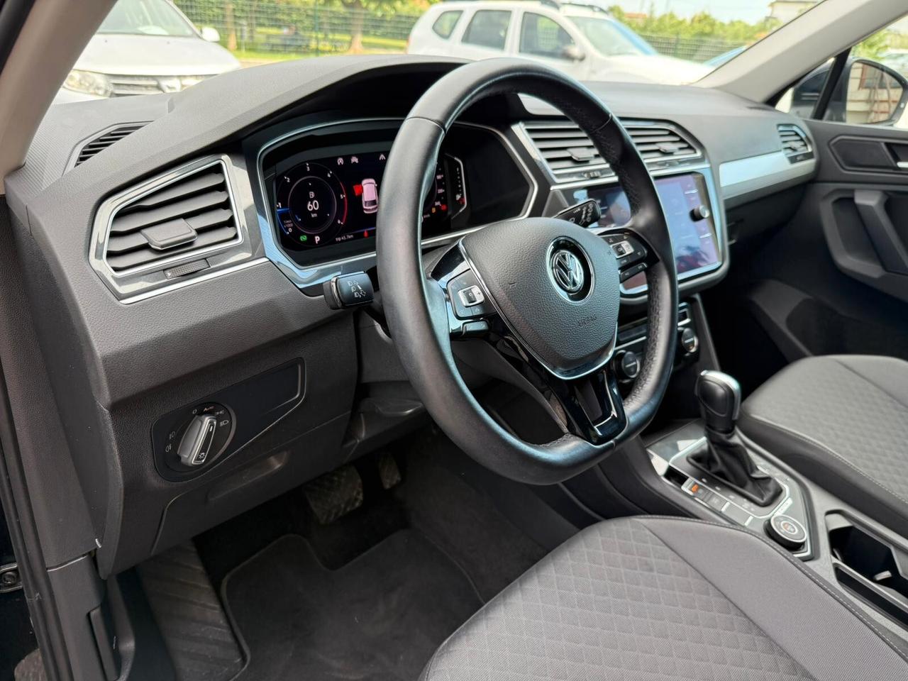 Volkswagen Tiguan 2.0 TDI SCR DSG 4MOTION Sport BMT