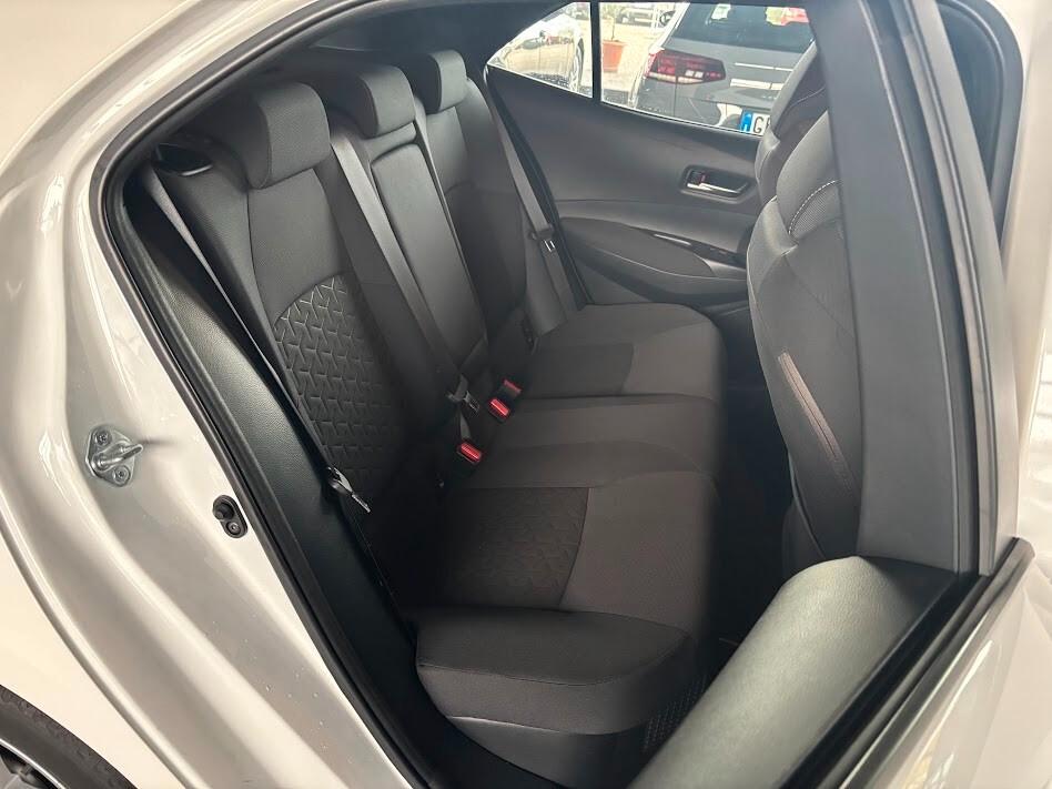 Toyota Corolla 1.8 Hybrid Business NEOPATENTATI